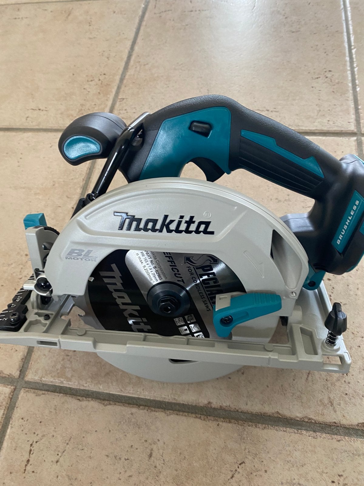 Makita, Bricolage & Construction, Enlèvement, Comme neuf, Scie circulaire