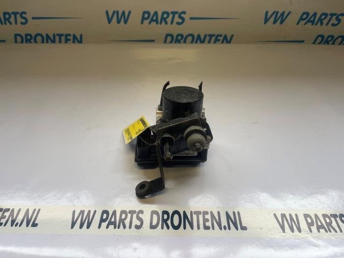 Pompe ABS d'un Volkswagen Polo, Volkswagen, -, 3 mois de garantie, Utilisé