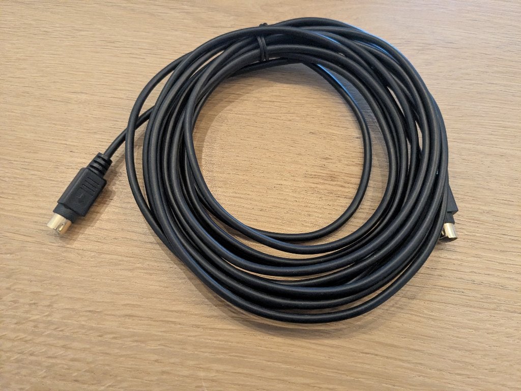 Kabel S-video, Audio, Tv en Foto, Audiokabels en Televisiekabels, Ophalen of Verzenden, Zo goed als nieuw, 2 tot 5 meter, Overige kabels