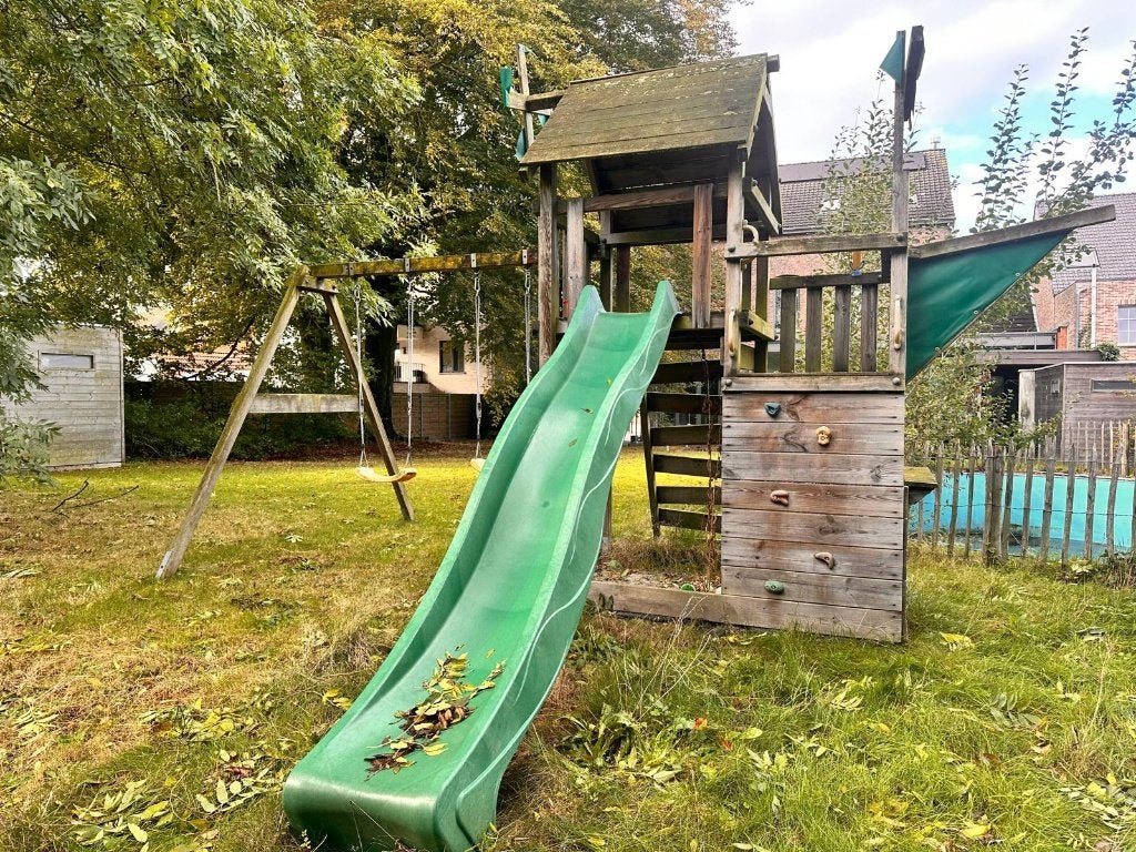 Houten speelhuis met schommel en glijbaan, Kinderen en Baby's, Ophalen, Gebruikt, Hout