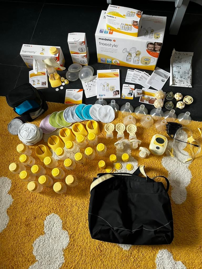 Groot lot Medela, Kinderen en Baby's, Babyvoeding en Toebehoren, Gebruikt, Borstkolf, Ophalen of Verzenden