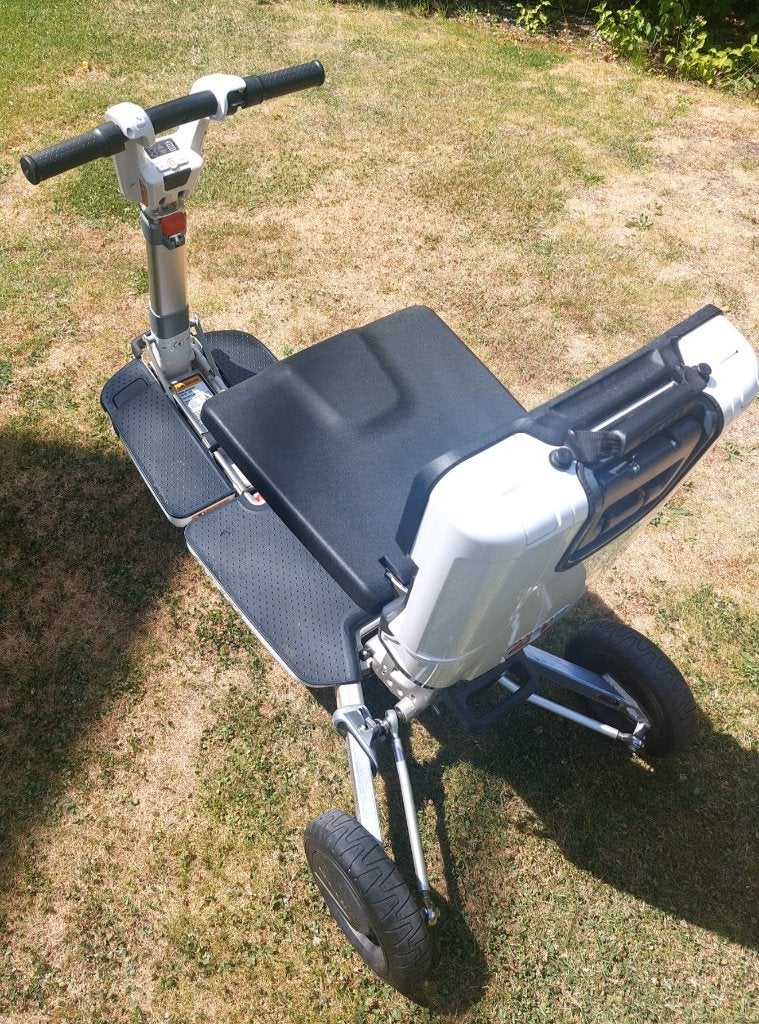 Scootmobiel atto, Gebruikt, 15 km of minder, 11 t/m 15 km/u, Ophalen