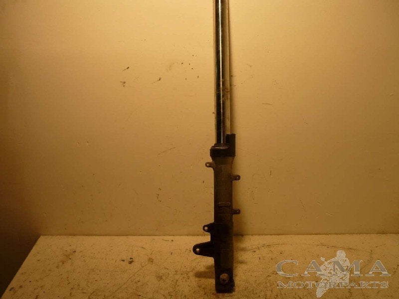 TUBE DE FOURCHE AVANT GAUCHE Honda, Motos, Dhr. S. di Majo, Utilisé, Info@cama-motorparts.nl, P.J. Troelstraweg 8 8
3144 CX  MAASSLUIS, NL