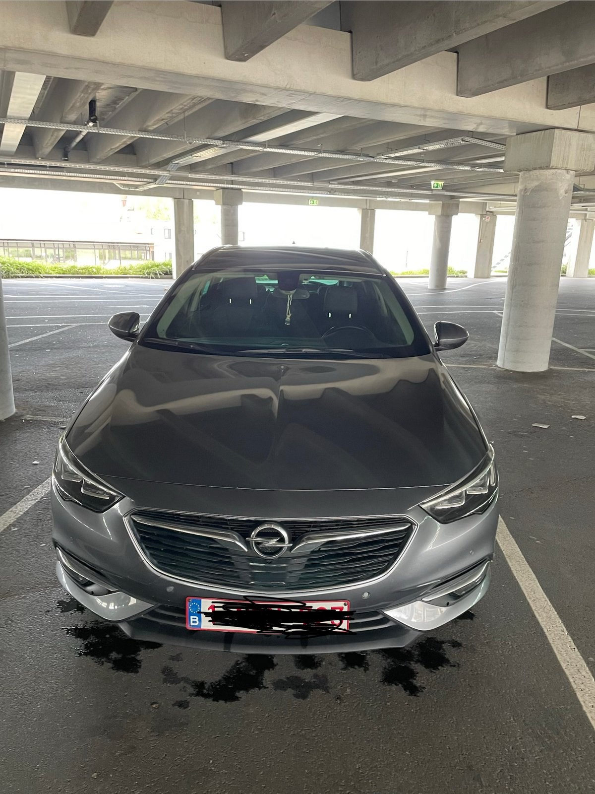 Opel insignia sports tourer, Autos, Opel, Cuir, Argent ou Gris, Achat, 199 g/km