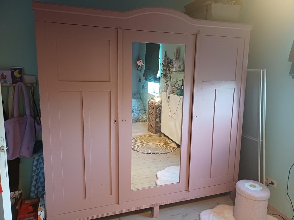 Kleerkast driedeurs hout pink blush, Ophalen