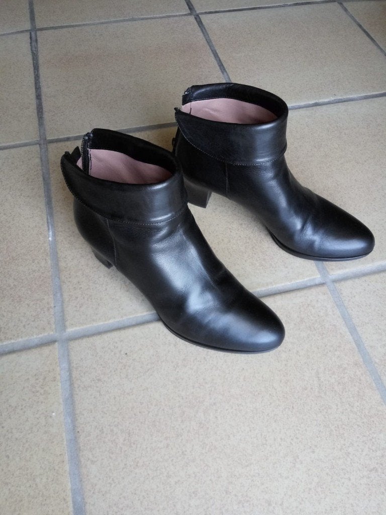 Prachtige Lilian zwarte lederen enkellaarsjes Maat 37 Nieuw, Kleding | Dames, Schoenen, Ophalen, Lilian, Zwart, Lage of Enkellaarzen