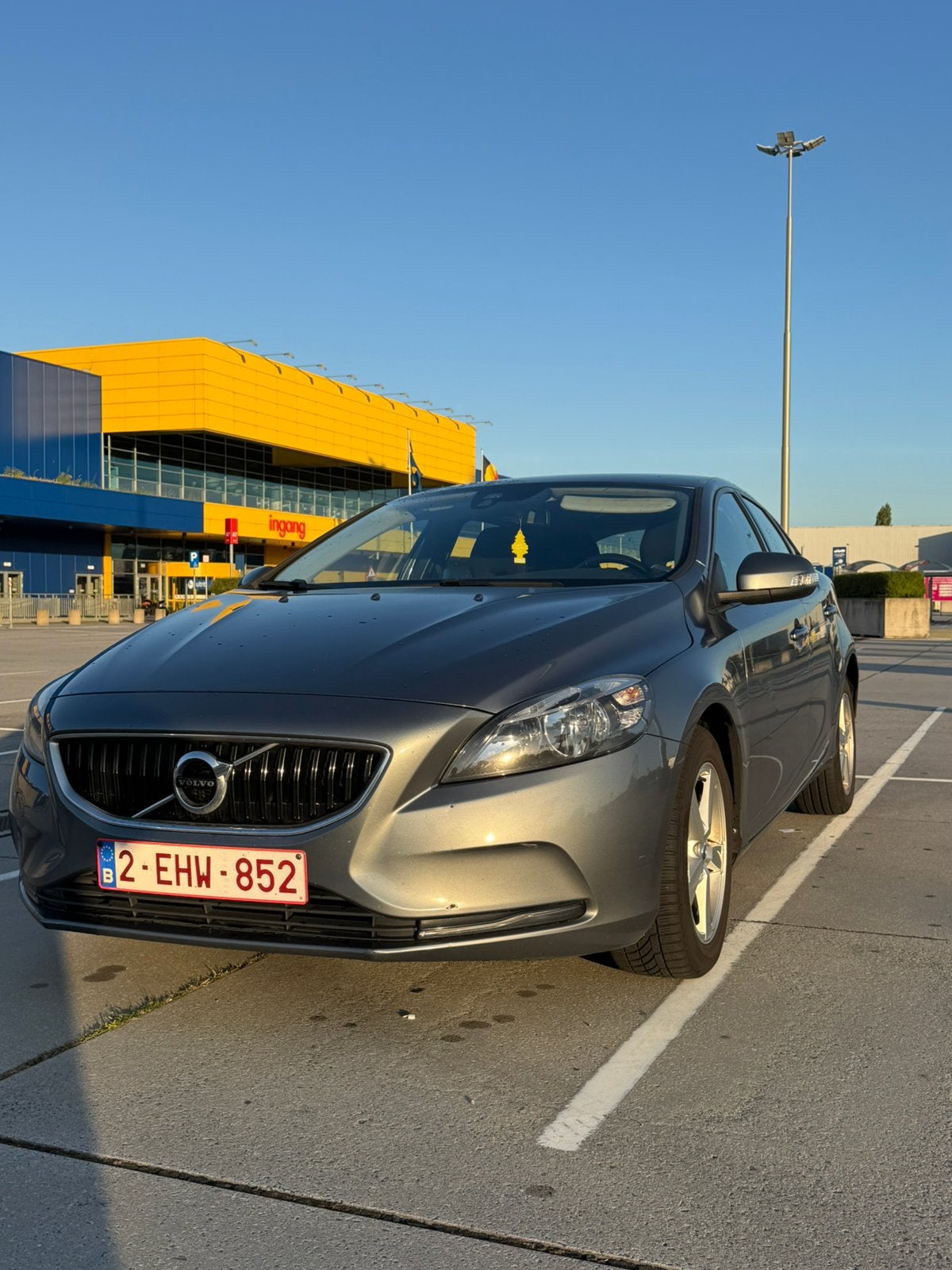 Volvo 2018 V40 D2, 2.0 Diesel Euro 6b (120 pk), Autos, Volvo, Argent ou Gris, Achat, Boîte manuelle, Noir