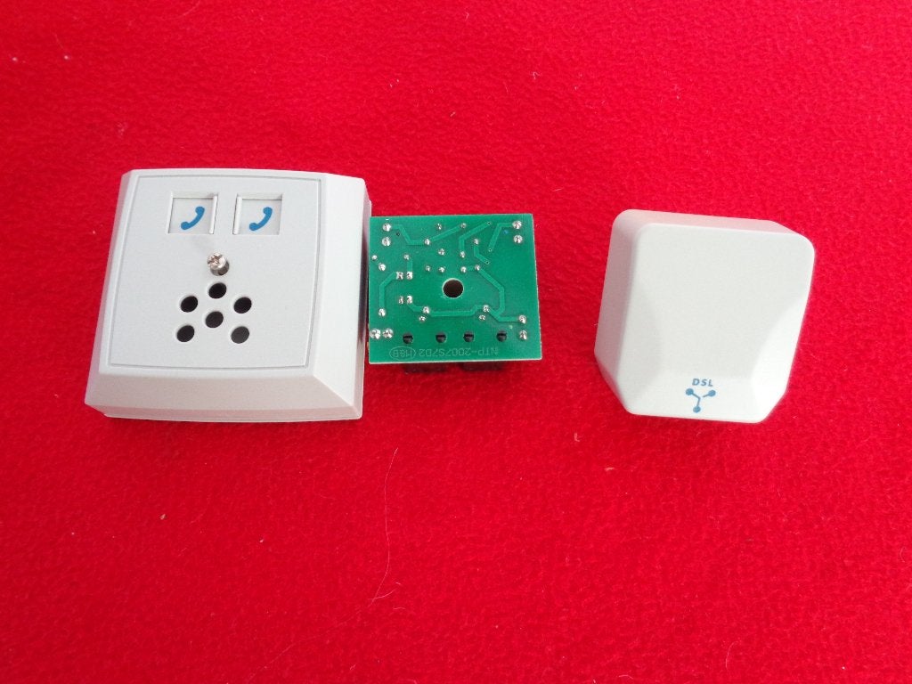 2 Prises Téléphone., Informatique & Logiciels, Envoi, Utilisé