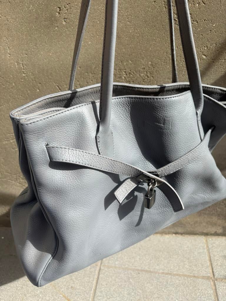 NATHAN BAUME schoudertas grijs, Bijoux, Sacs & Beauté, Sacs | Sacs à bandoulière, Comme neuf, Gris, Enlèvement ou Envoi