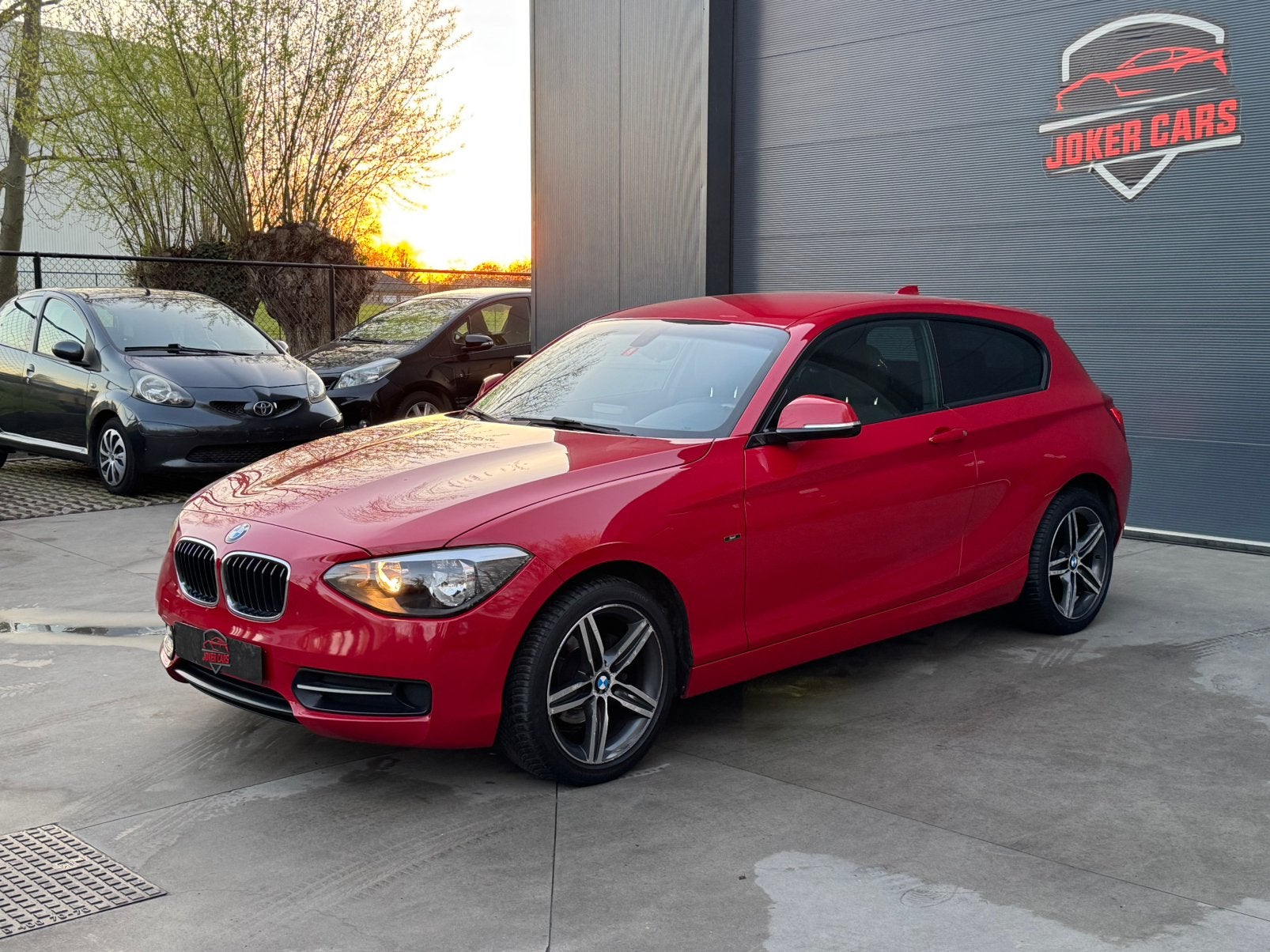 BMW 116d EfficientDynamics Edition Airco Navi, Auto's, https://public.car-pass.be/vhr/ac0d4252-6017-499c-9ee5-5313171328b1, Euro 5