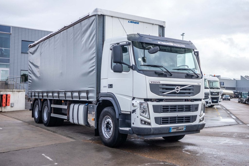 Volvo FM 330-6x2-E5+10 pneus/tires+intarder (bj 2010), Auto's, Automaat, Euro 5, Wit, Bedrijf