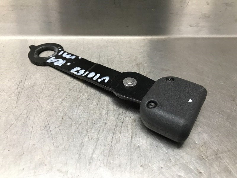 BOUCLE DE CEINTURE CENTRE ARRIÈRE Toyota Verso, Utilisé, Toyota
