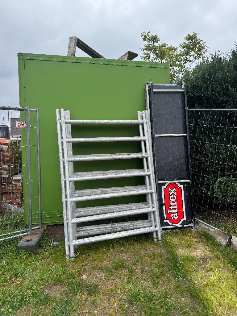 altrex stelling aluminium, Doe-het-zelf en Bouw, Steigers, Ophalen, Gebruikt, Rolsteiger of Kamersteiger, 5 meter of hoger