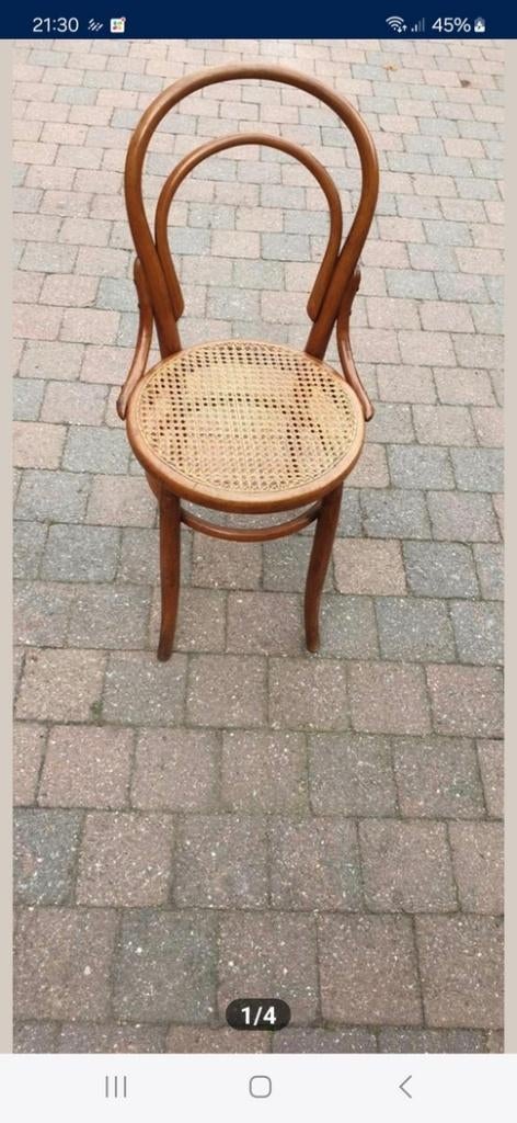 Ancienne chaise en bois et rotin KOHN, Ophalen