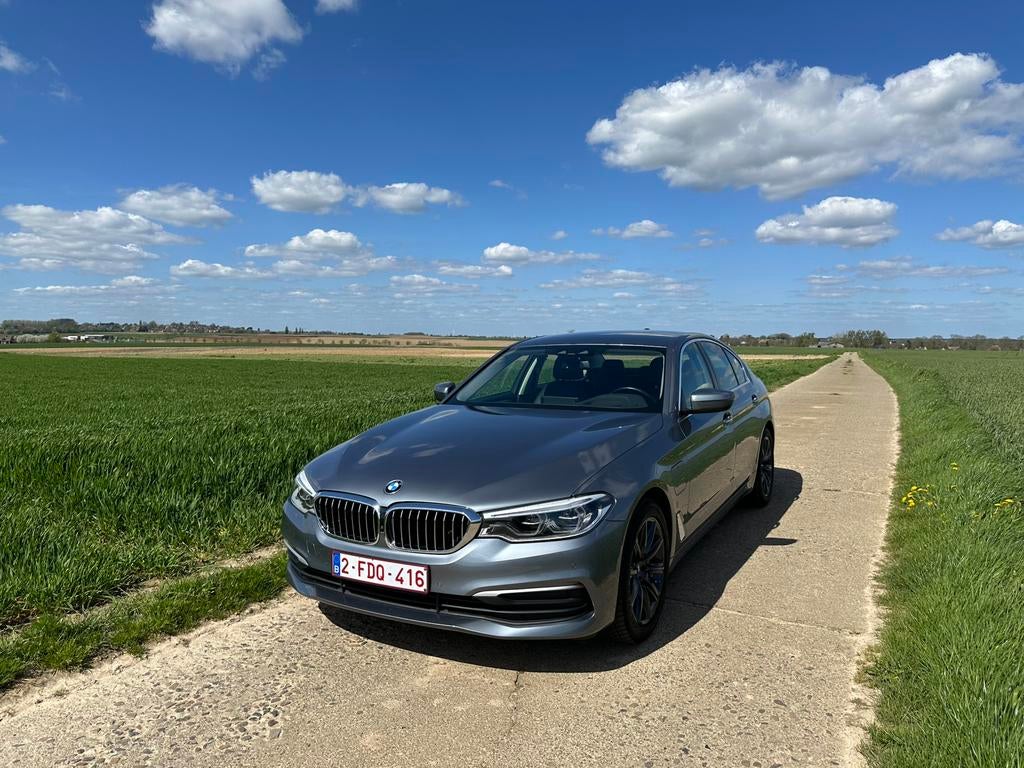 BMW 530e iPerformance | HUD | 360 | Leder | 2 sets velgen, Autos, BMW, Cuir, Argent ou Gris, Phares entièrement LED, Entretenue par le concessionnaire