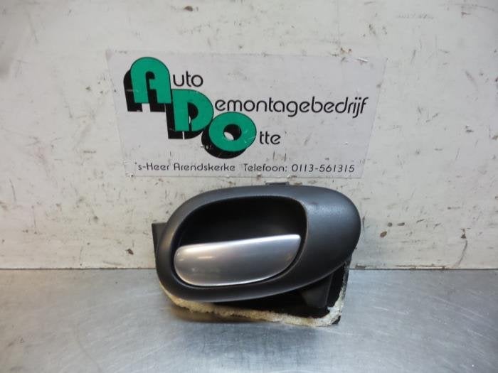 Poignée portière 2portes droite d'un Peugeot 206, -, 3 mois de garantie, Utilisé, -