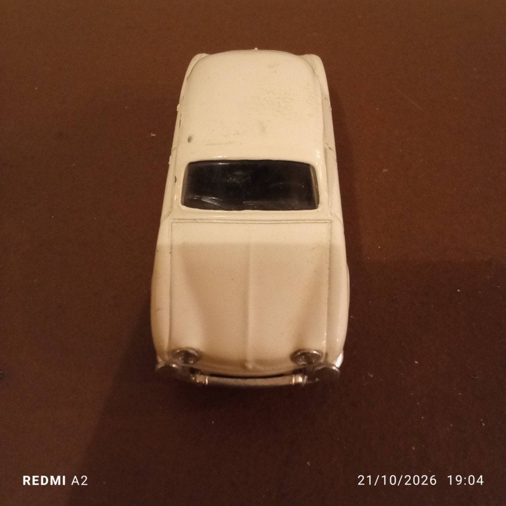 Miniature Renault Dauphine 1/43 - Collection Métal (Solido), Enlèvement, Utilisé, Voiture, Solido
