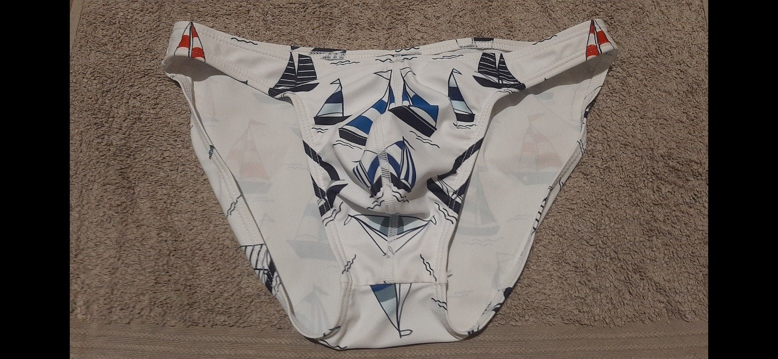 Slip de bain, Enlèvement, Slip de bain