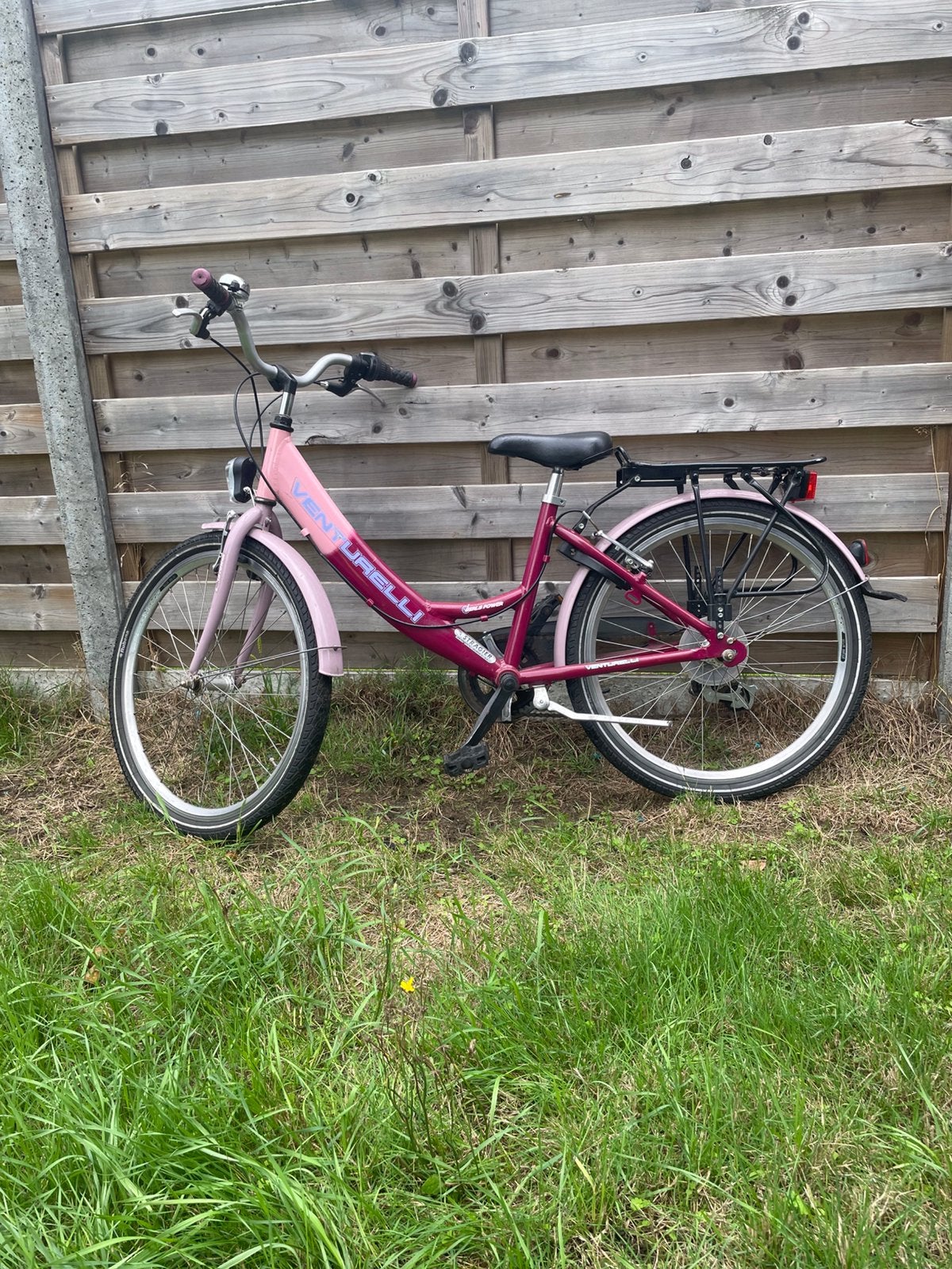 Meisjesfiets 24 inch Venturelli, Ophalen, Zo goed als nieuw, 24 inch, Versnellingen