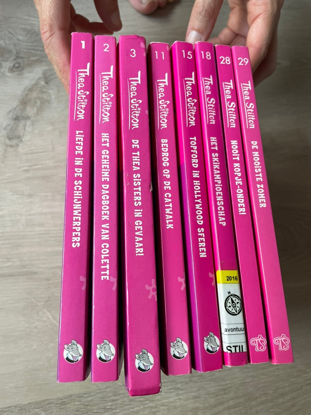 Thea Stilton - Thea Sisters (8 boeken), Livres, Chick lit, Enlèvement, Comme neuf