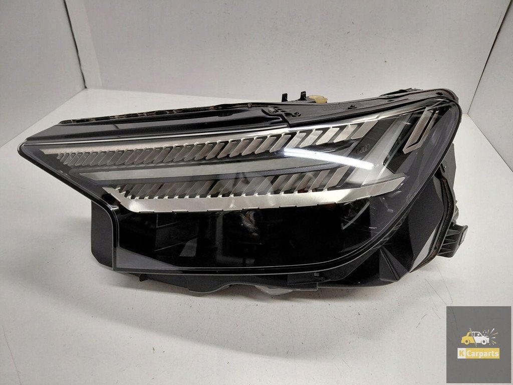 89A941035 Audi Q4 89A Matrix lamp links, Gebruikt, AUDI AG, Auto-Union-Strasse 1
85045  Ingolstadt, DE, Audi