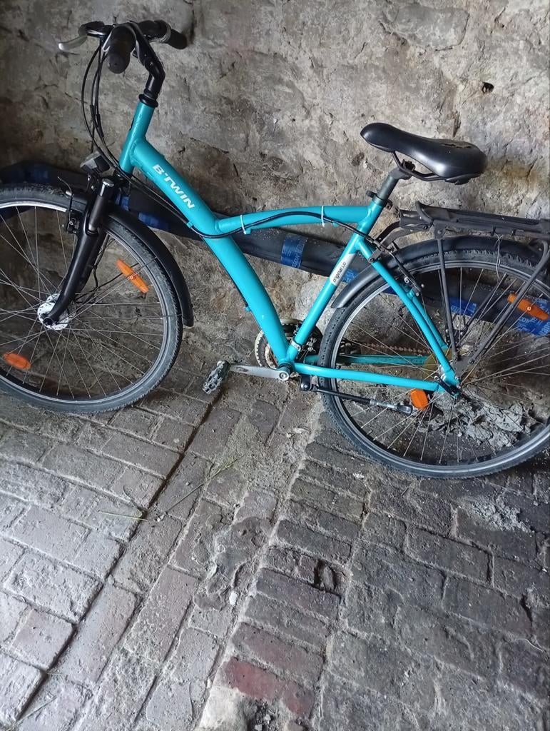 Velo, Fietsen en Brommers