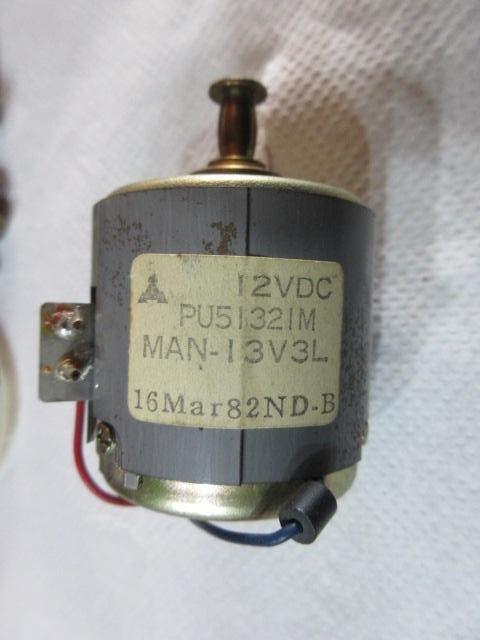 Moteur capstan JVC   PU51321M  MAN-13V3L, TV, Hi-fi & Vidéo, Enlèvement ou Envoi, Utilisé, Lecteur ou enregistreur VHS