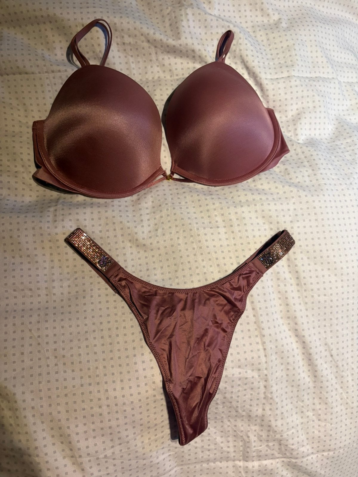 Victoria’s Secret set, Enlèvement ou Envoi, Ensemble