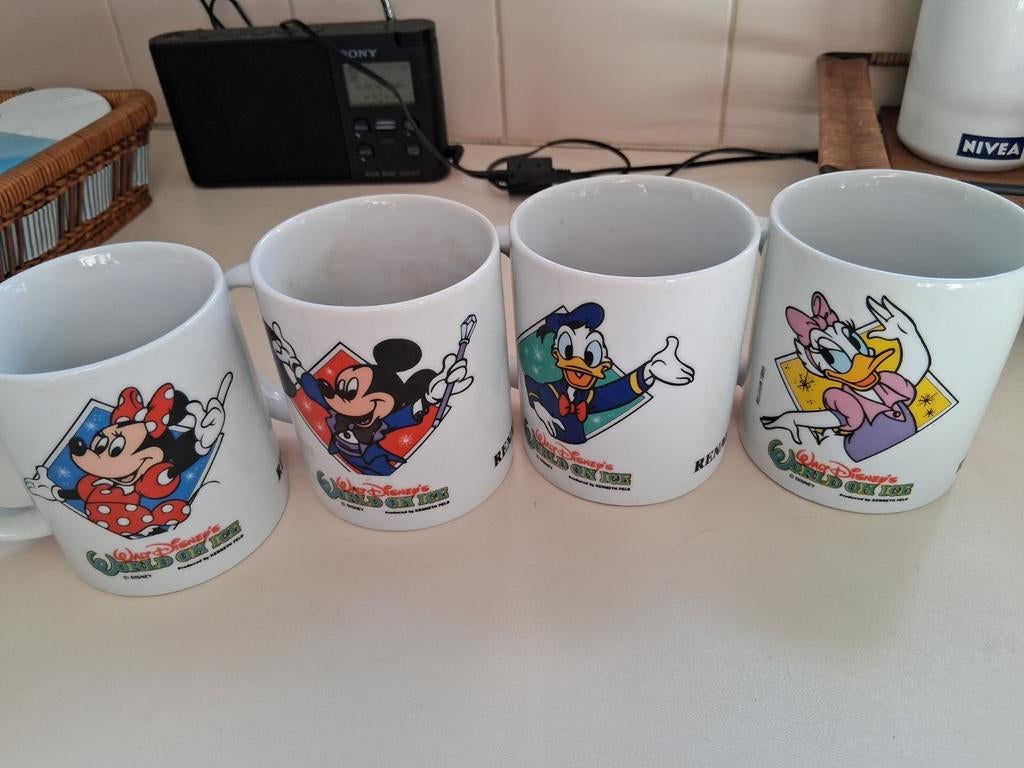 4 mokken Disney on ice  Renault, Ophalen of Verzenden