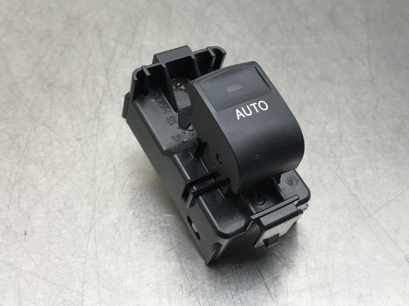 COMMUTATEUR VITRES ELECTRIQUES Auris Touring Sports (E18), Utilisé, Toyota