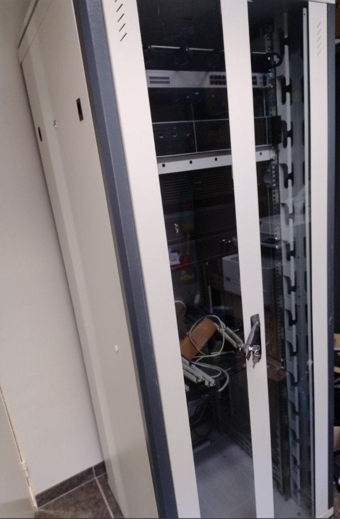 19" rack, Computers en Software, Ophalen, Gebruikt