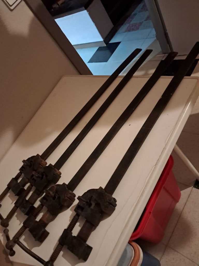 Lot de 4 petites vis à main/sergents, longueur 60 cm, Bricolage & Construction, Outillage | Outillage à main, Enlèvement, Utilisé