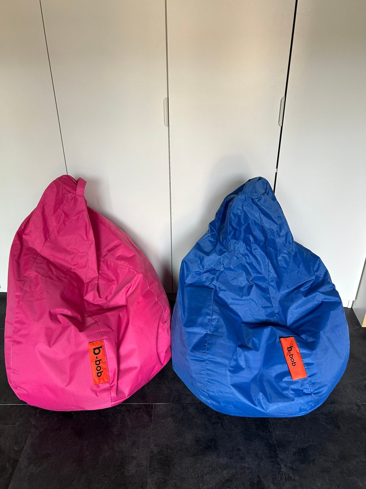 Twee zitzakken van bbob, Huis en Inrichting, Ophalen, Zo goed als nieuw, Overige kleuren, Zitzak