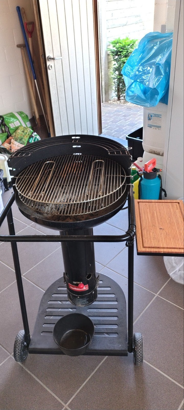 BBQ Barbecook op wieltjes, Ophalen, Gebruikt