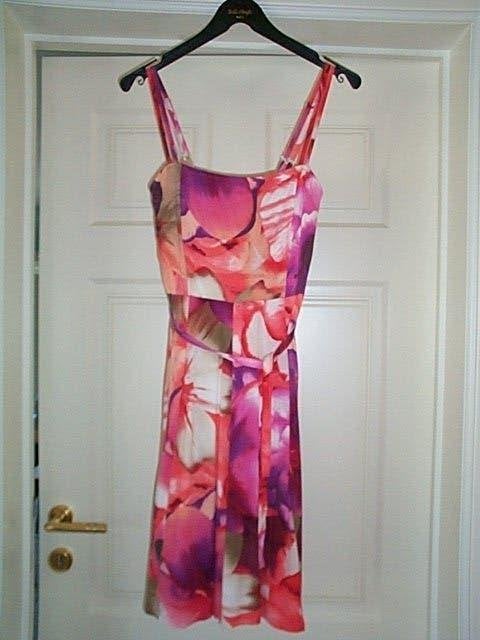 Mooi NIEUW kleed LIV 36/38, Ophalen of Verzenden, Nieuw, Maat 36 (S), Roze