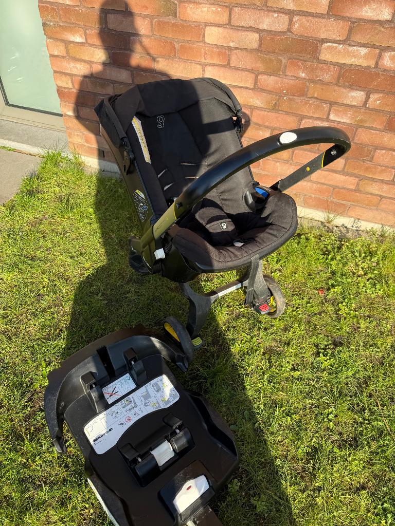 Doona met isofix, Kinderen en Baby's, Autostoeltjes, Gebruikt, Isofix, 0 t/m 13 kg, Ophalen