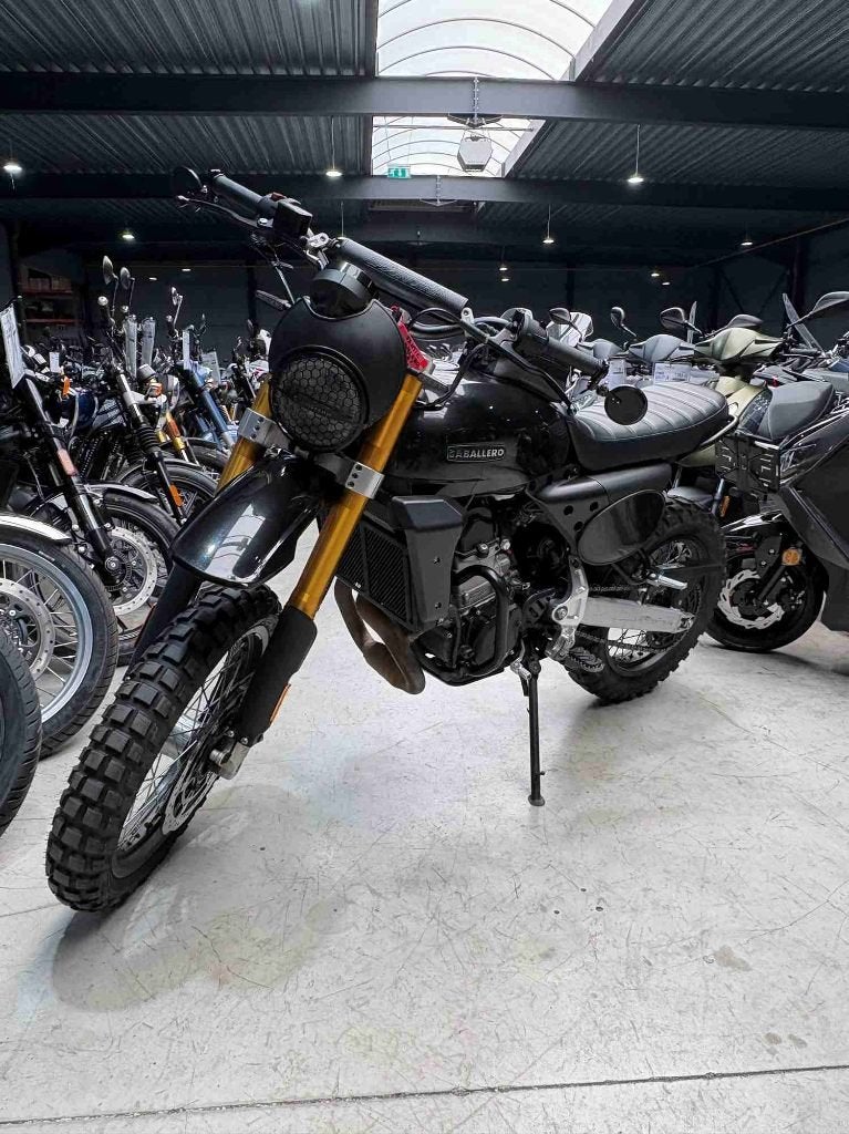Fantic Motor - Caballero Scrambler 500 Explorer Euro 5 2025, Motoren, FANTIC MOTOR, Occasion, Bedrijf, Toermotor
