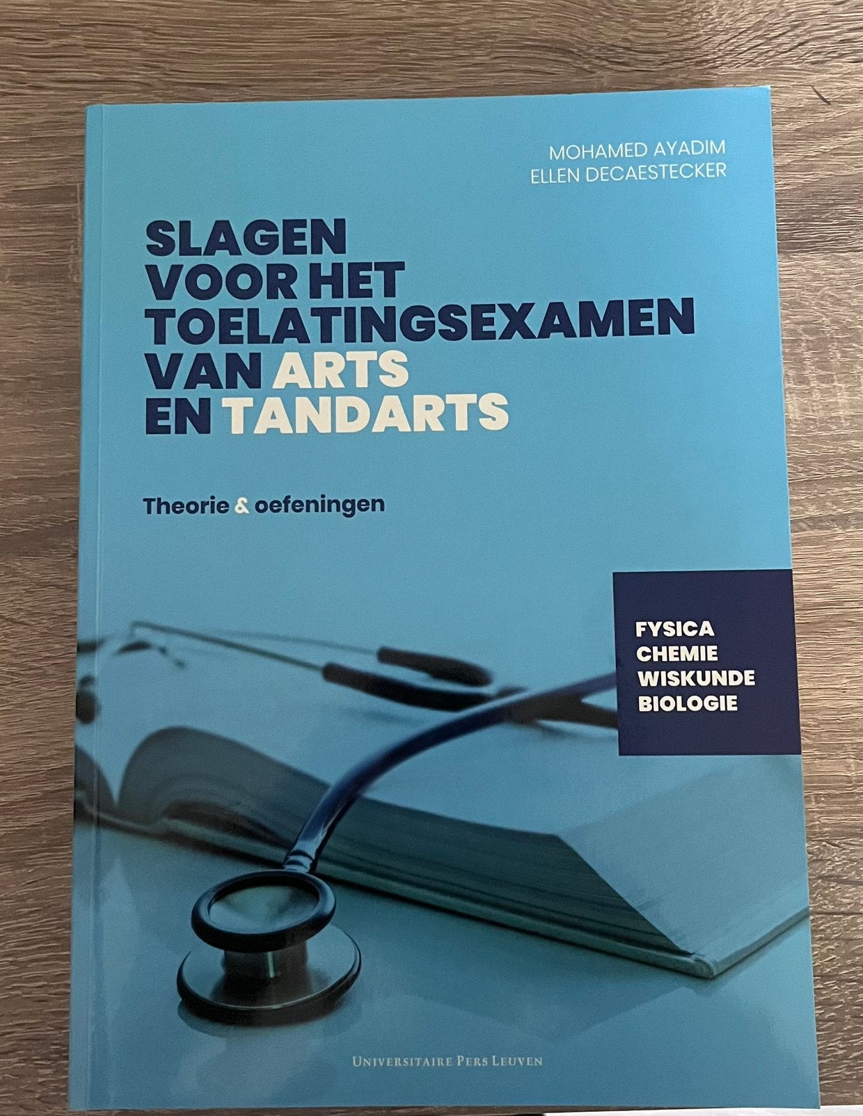 Boek voor toelatingsexamen geneeskunde, Ophalen, Zo goed als nieuw