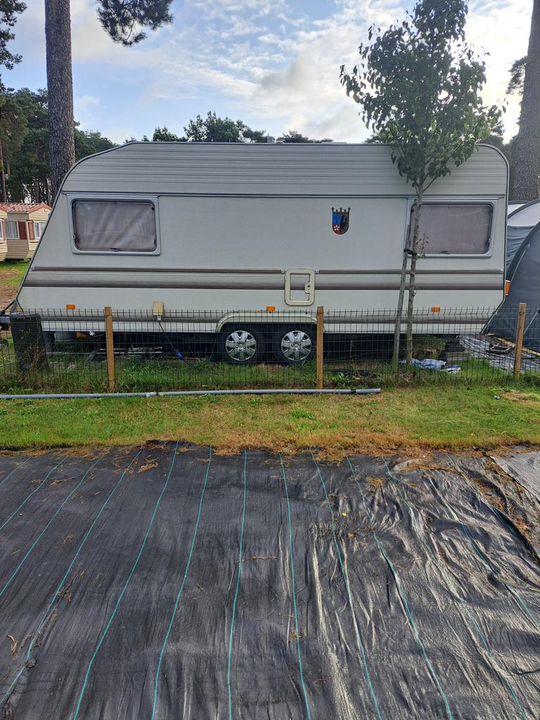 Zeer nette staat Caravan, Caravans en Kamperen, Caravans, Omvormbare zithoek, Schokbreker, Particulier, 6 tot 7 meter
