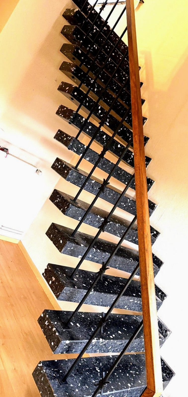 Escalier en marbre noir (région de Gand), Enlèvement, Utilisé, Escalier