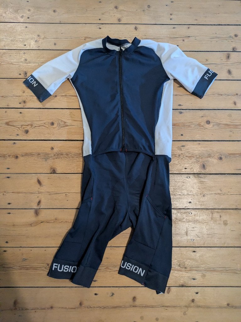Nieuw Trisuit FUSION Tempo M, Nieuw, Ophalen of Verzenden, Hardlopen of Fietsen, Fusion
