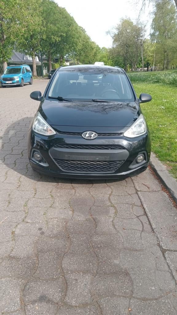 Hyundai i10 Essance 1000 127.000 km, Auto's, Voorwielaandrijving, Euro 5, Stof, Zwart