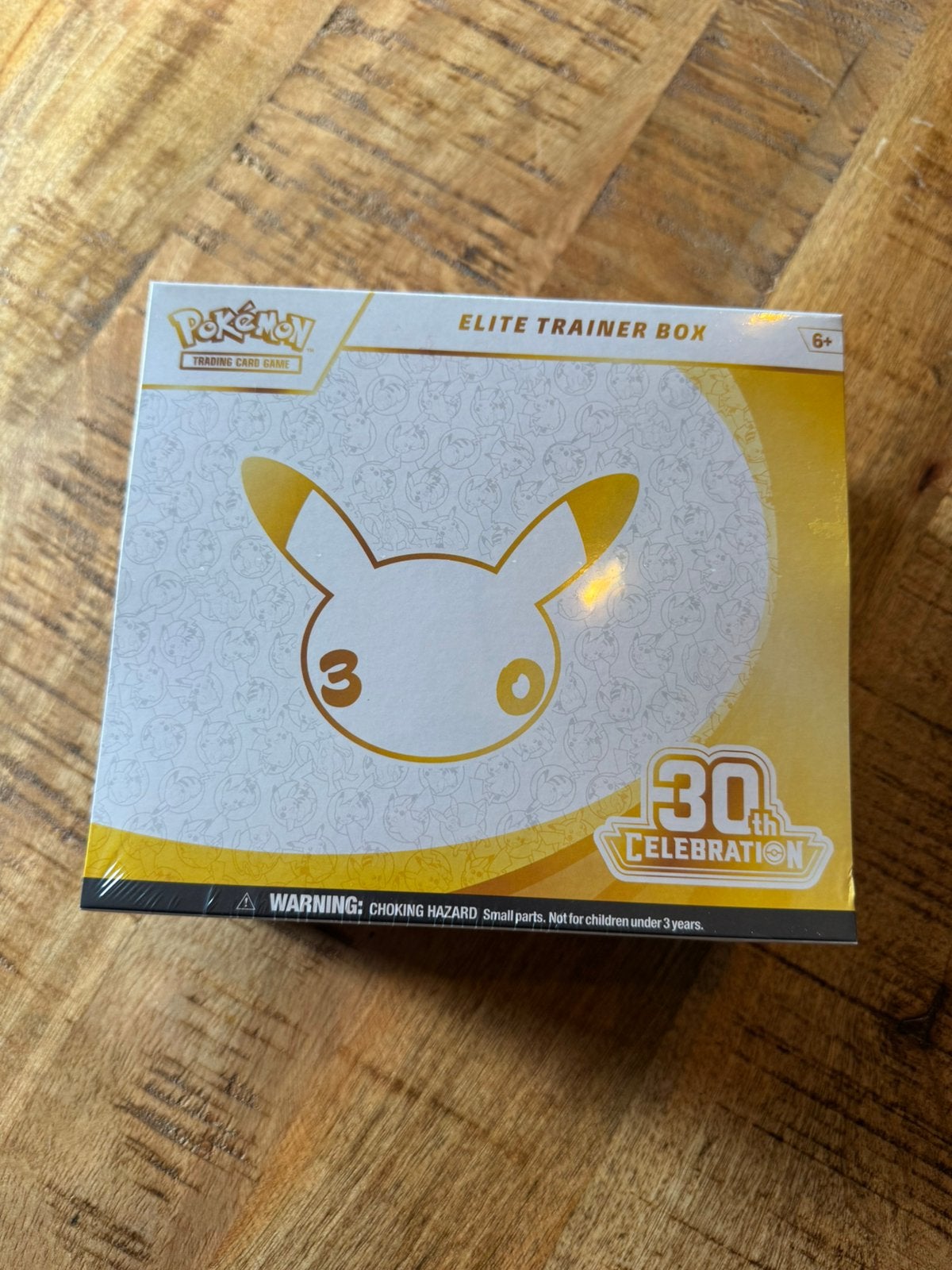 30th Celebration Elite Trainer Box, Hobby en Vrije tijd, Ophalen, Zo goed als nieuw