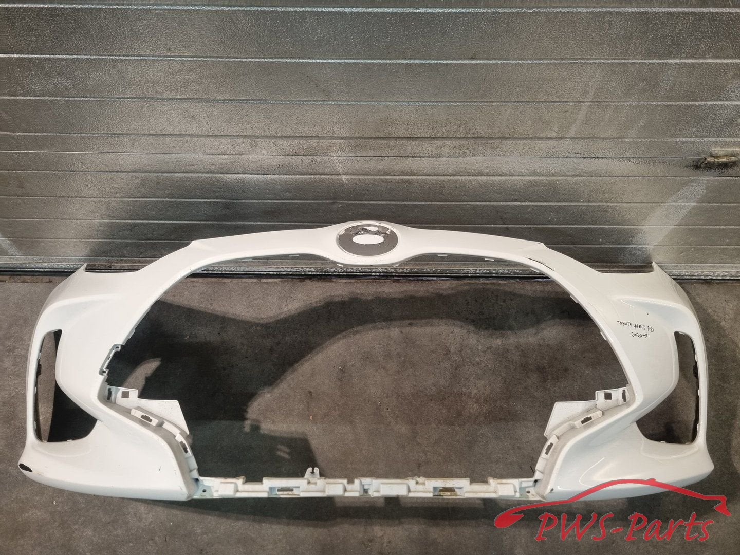 TOYOTA YARIS P21 VANAF 2020 VOORBUMPER ORIGINEEL, Gebruikt, -, Voor, -