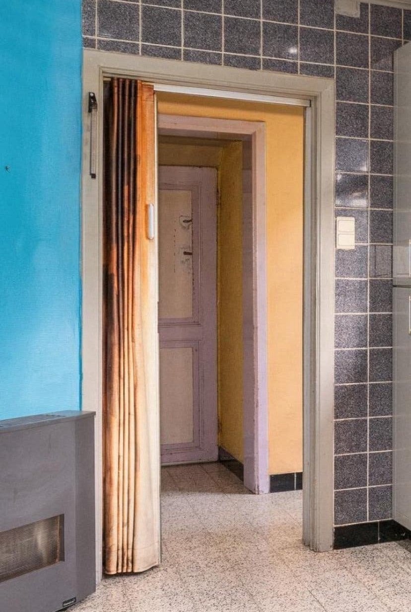 GRATIS leren schuifdeur, Doe-het-zelf en Bouw, Deuren en Vliegenramen, Ophalen, Gebruikt, 80 tot 100 cm, Binnendeur