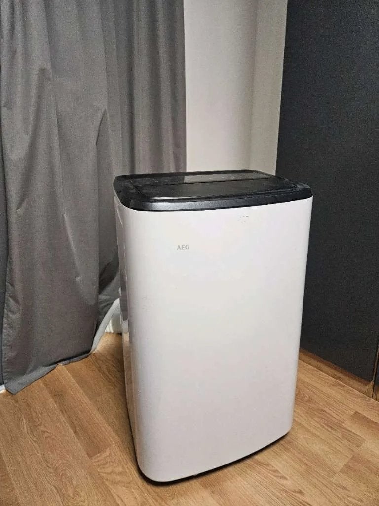 AEG Mobiele Airco's – 12000 BTU, Enlèvement ou Envoi, Comme neuf, Classe énergétique A ou plus économe, Climatiseur mobile