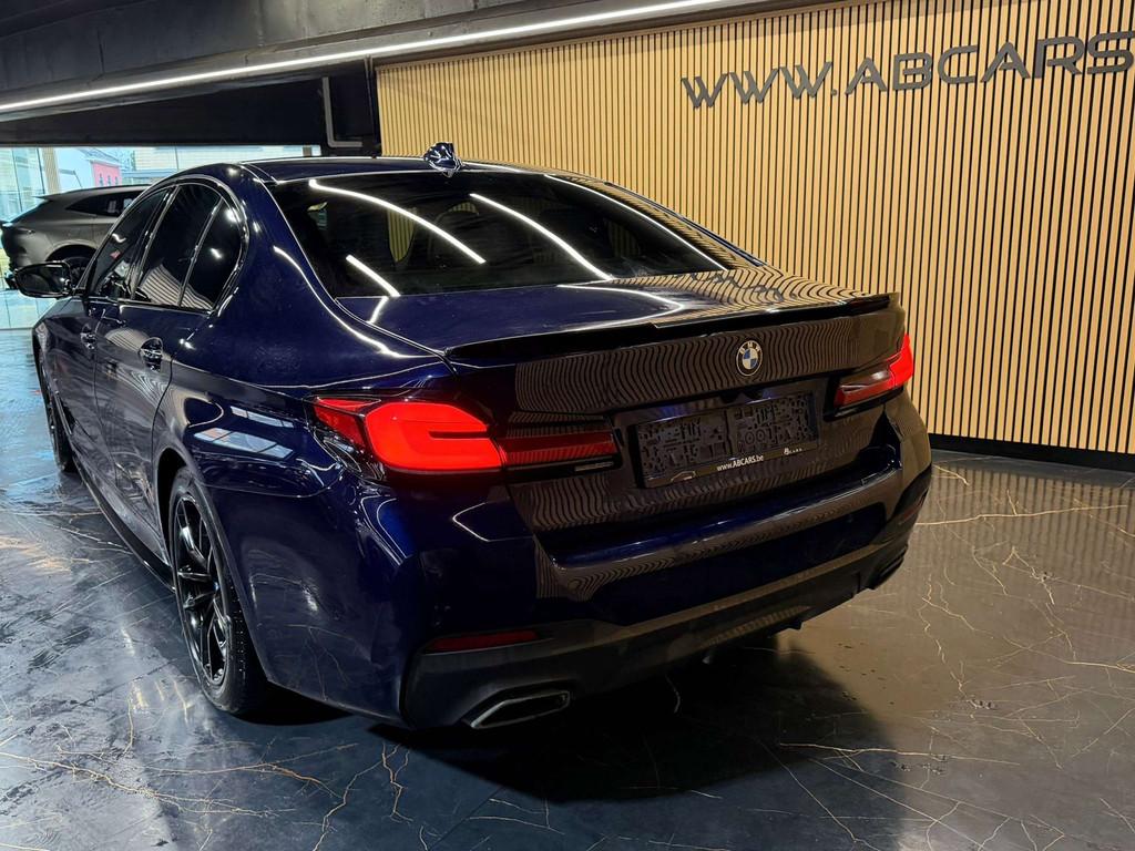 BMW 5 Serie 518 dA MHEV * PACK M PERFORMANCE * GAR 12 MOIS *, Auto's, Automaat, 4 deurs, 4 cilinders, Blauw