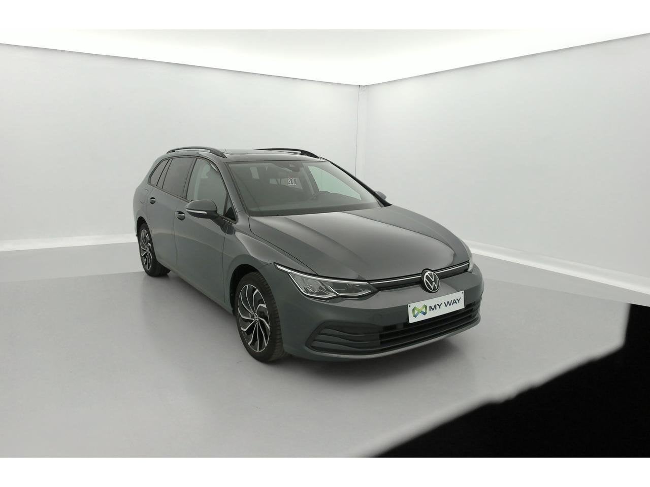 Volkswagen Golf VIII SW 1.0 eTSI Life DSG, Auto's, Automaat, Adaptive Cruise Control, https://public.car-pass.be/vhr/39907fe3-6720-4112-b513-01aa346b6199