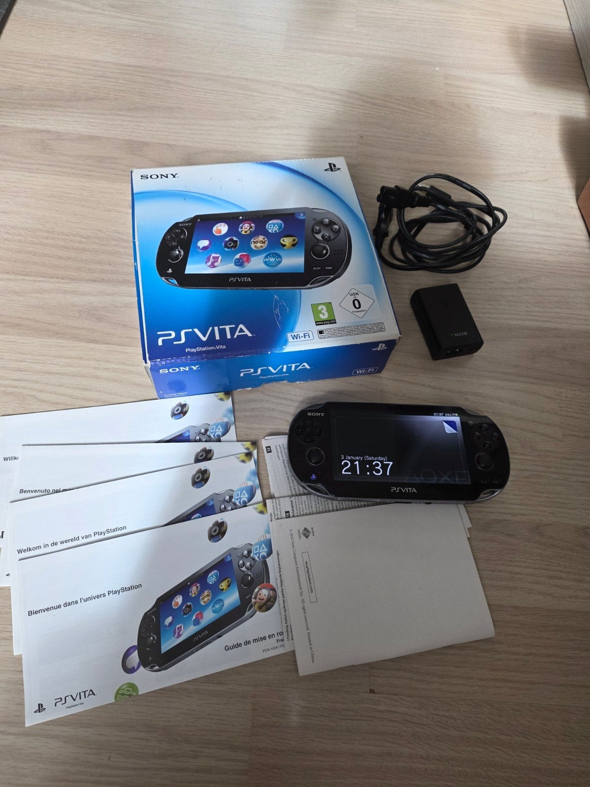modded playstation vita 1000 oled, Games en Spelcomputers, Ophalen of Verzenden