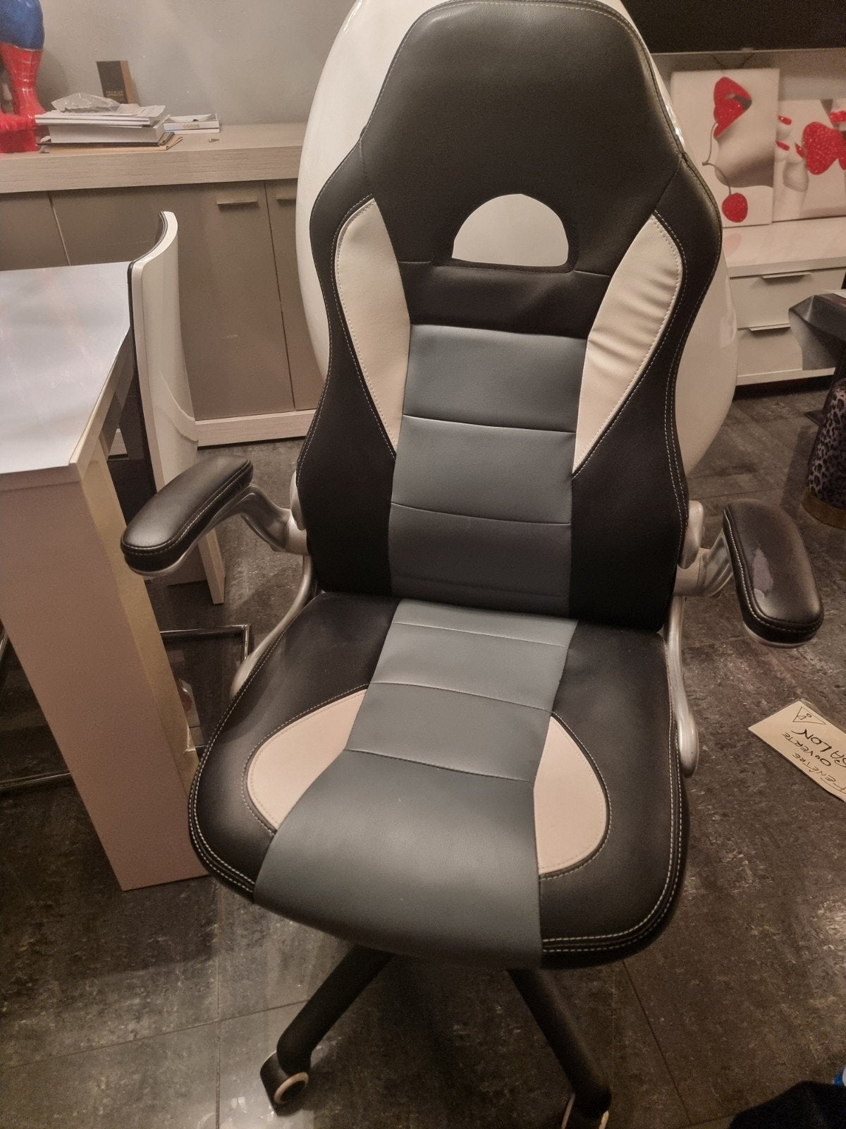 chaise de bureau a l état presque neuf, Maison & Meubles, Comme neuf, Chaise de bureau de gaming, Enlèvement, Chaise de bureau